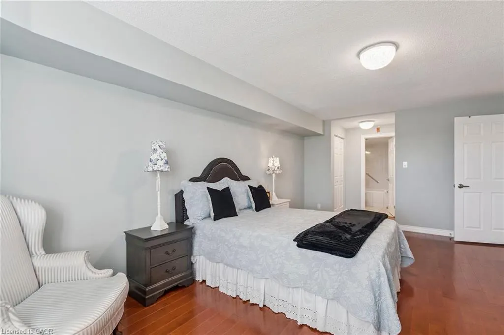 970 Golf Links Road, #302
