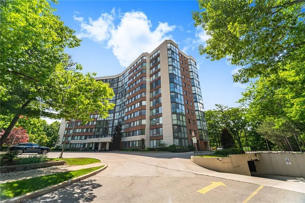1240 Marlborough Court, #606