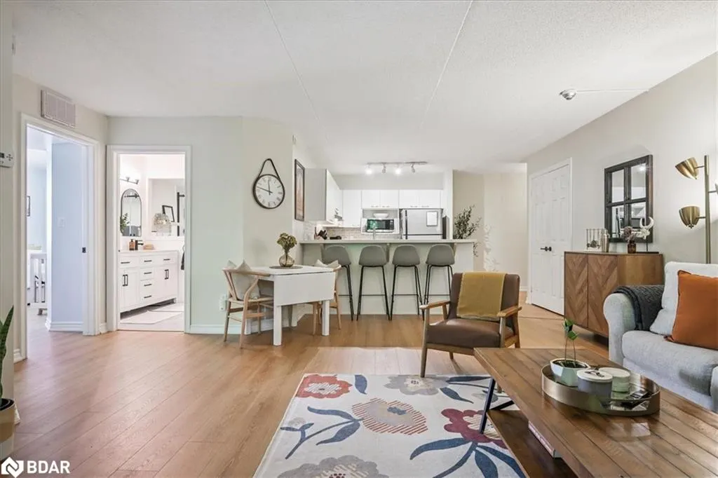 2030 Cleaver Avenue, #201