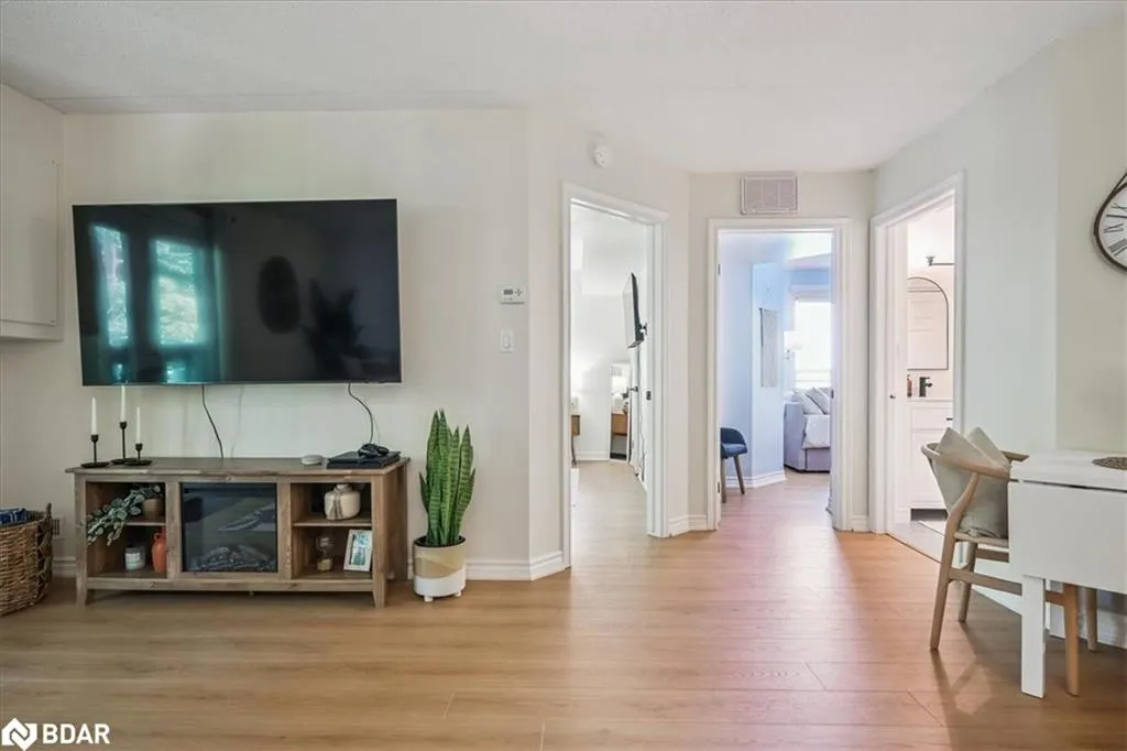2030 Cleaver Avenue, #201