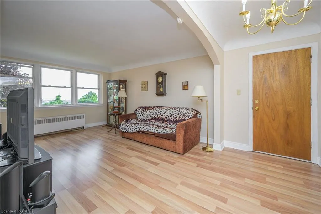 5 East 36th Street, #205C
