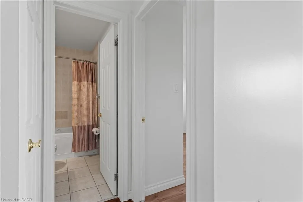 851 Queenston Road, #505