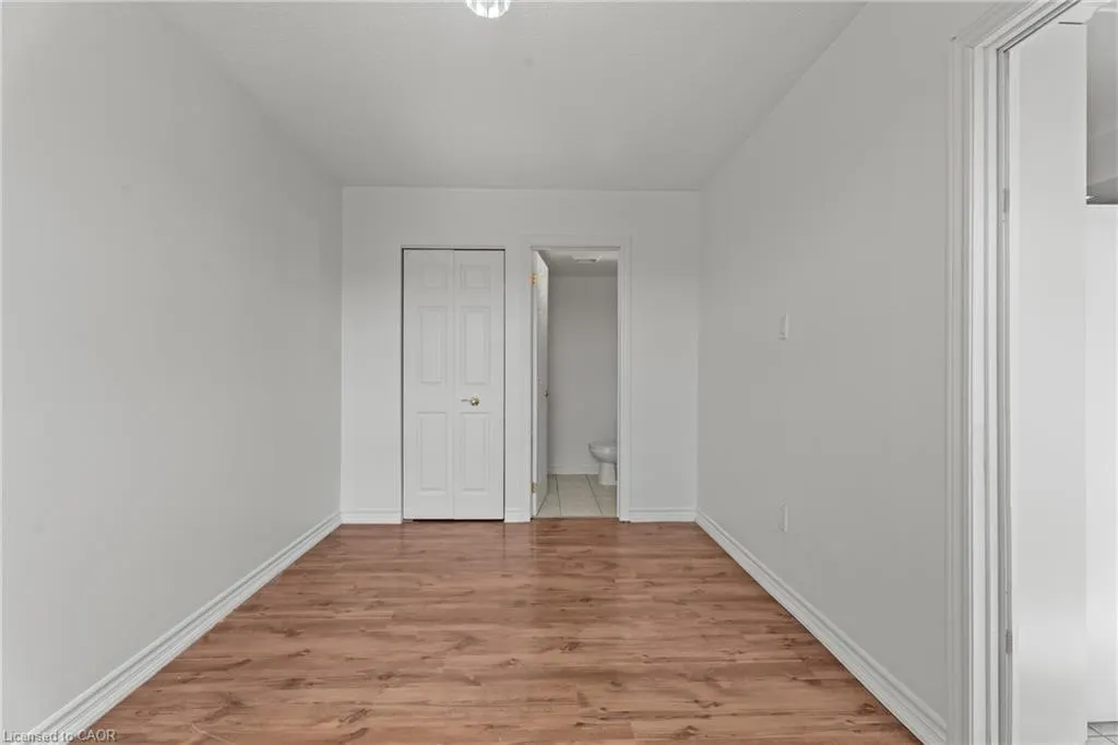851 Queenston Road, #505