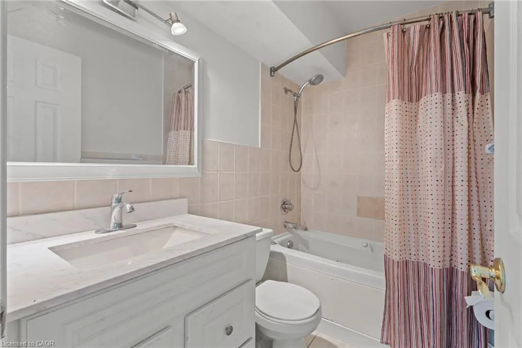 851 Queenston Road, #505