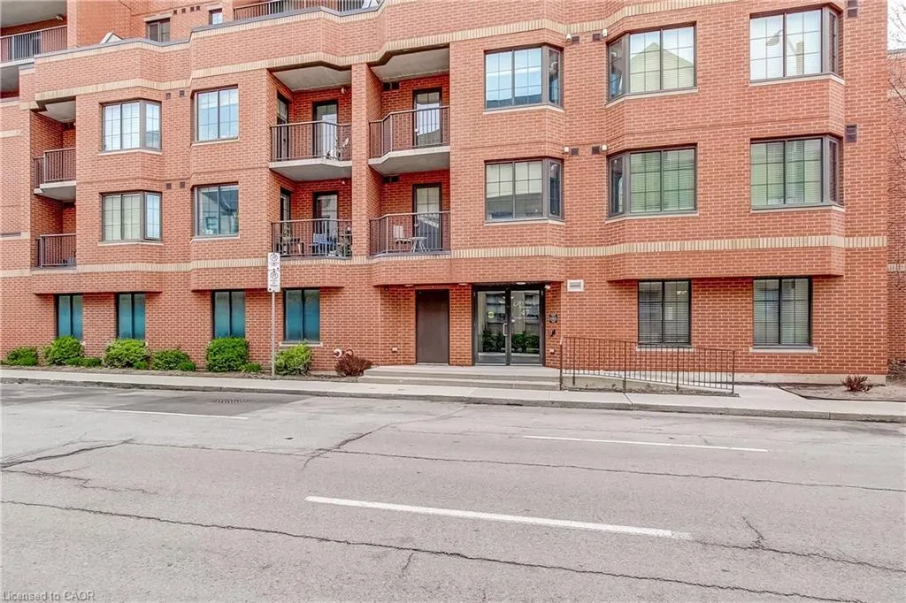 47 Caroline Street N, #404