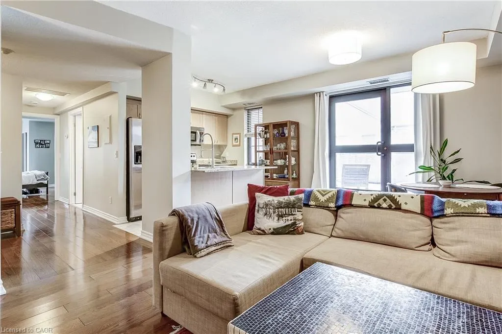 47 Caroline Street N, #404
