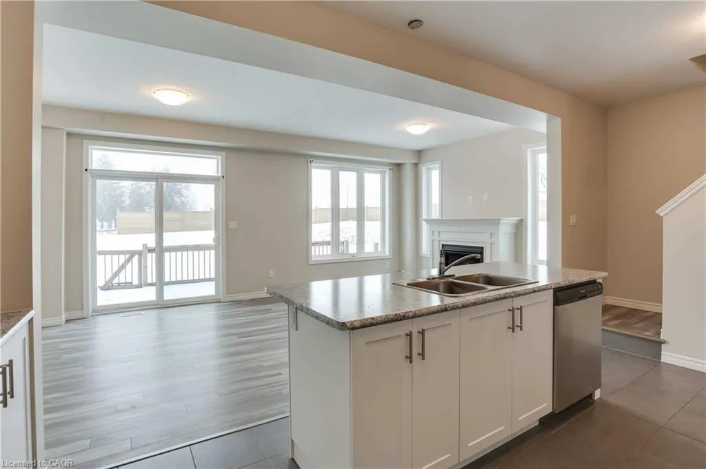 184 Links Crescent