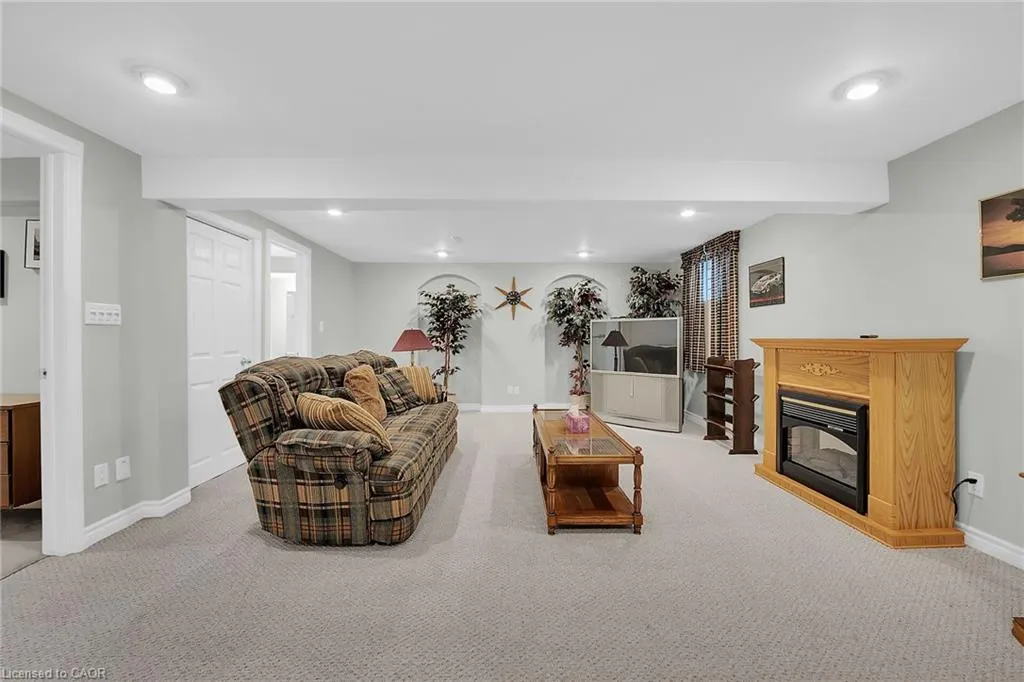 213 Nash Road S, #22