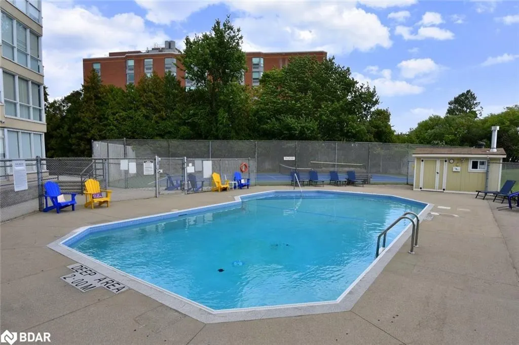 5280 Lakeshore Road, #404