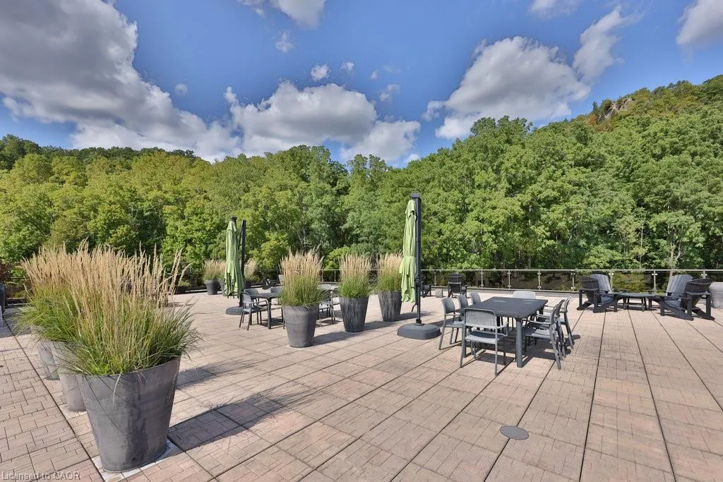 397 King Street W, #204