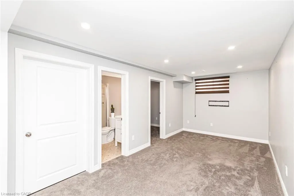 45 Seabreeze Crescent, #22