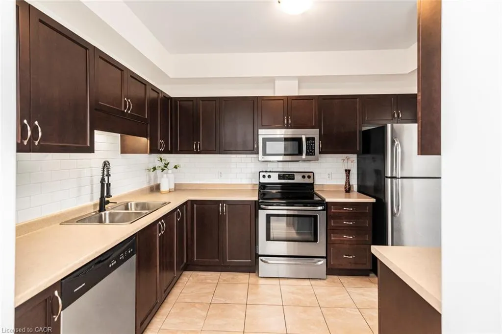 45 Seabreeze Crescent, #22