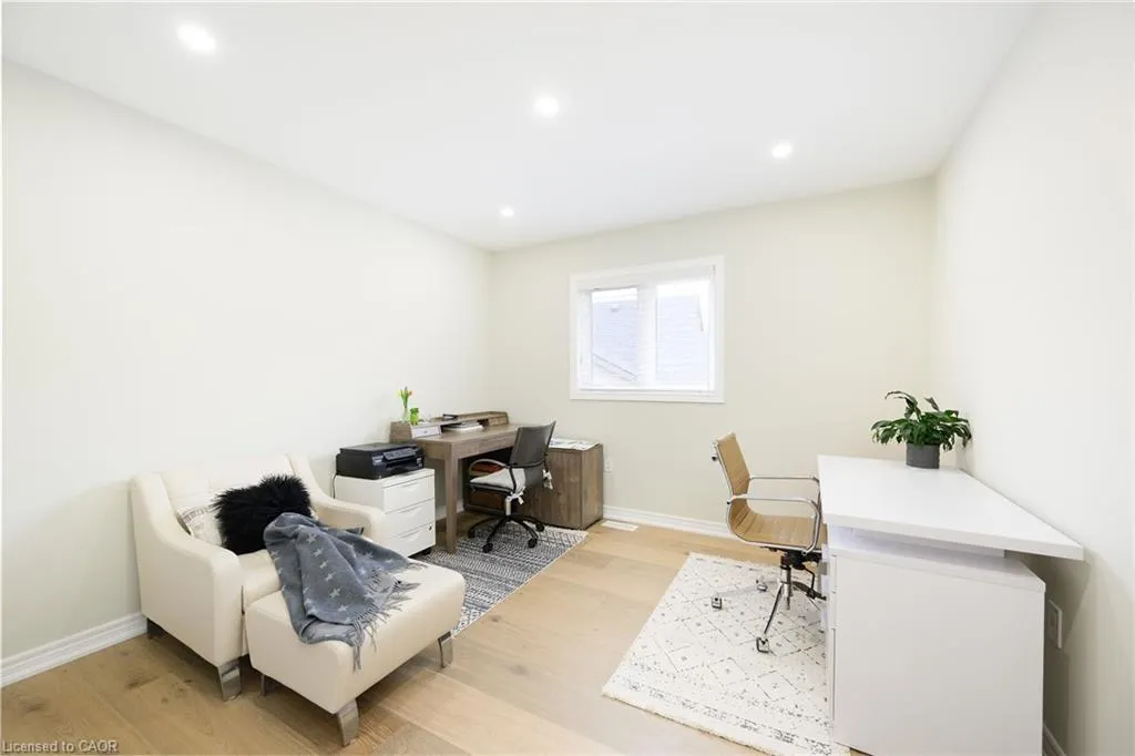 270 Main Street W, #9