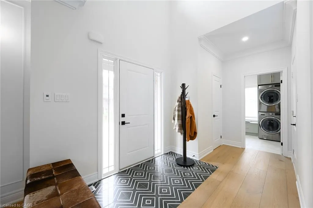 270 Main Street W, #9