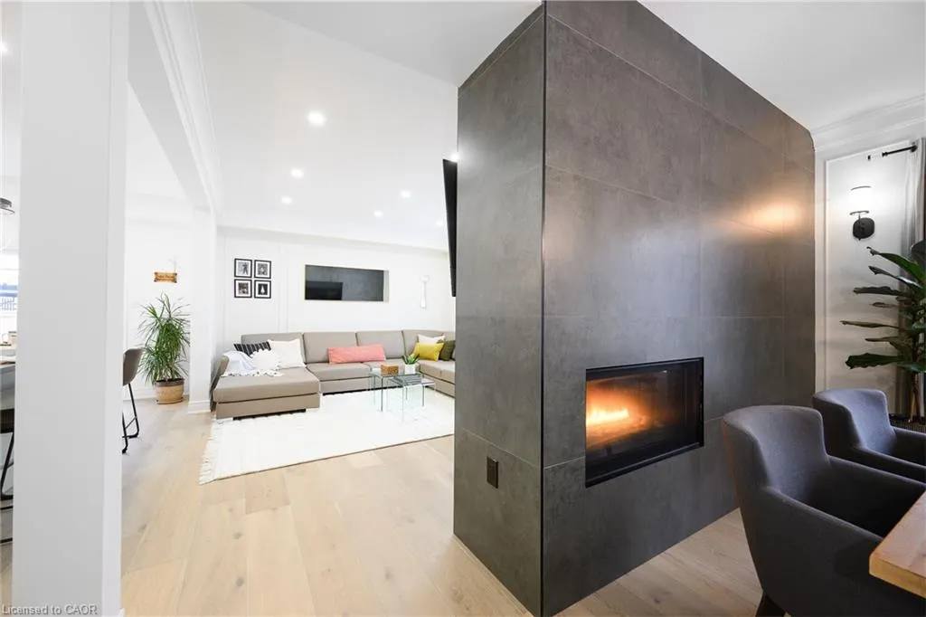 270 Main Street W, #9