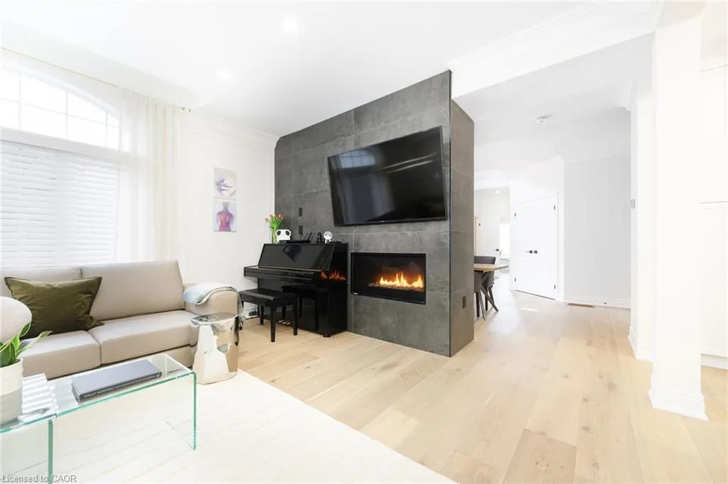 270 Main Street W, #9