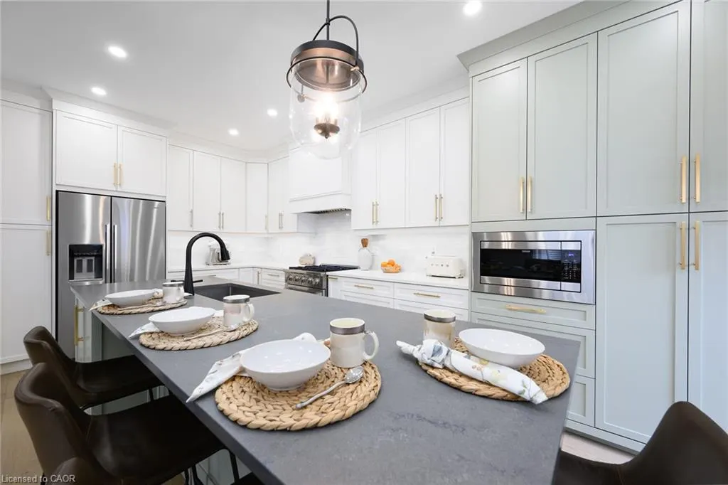 270 Main Street W, #9