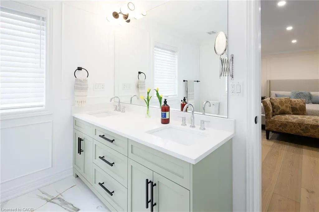 270 Main Street W, #9