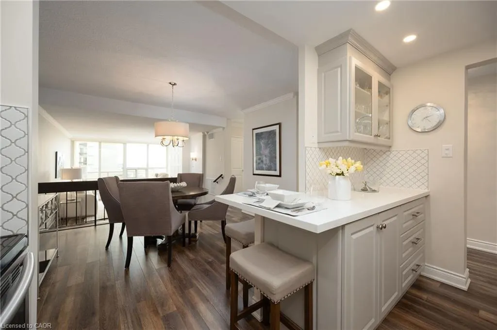 1359 White Oaks Boulevard, #804