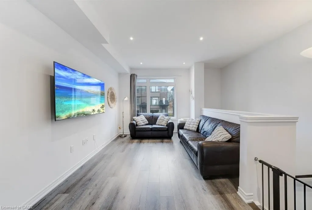 120 Court Drive, #44