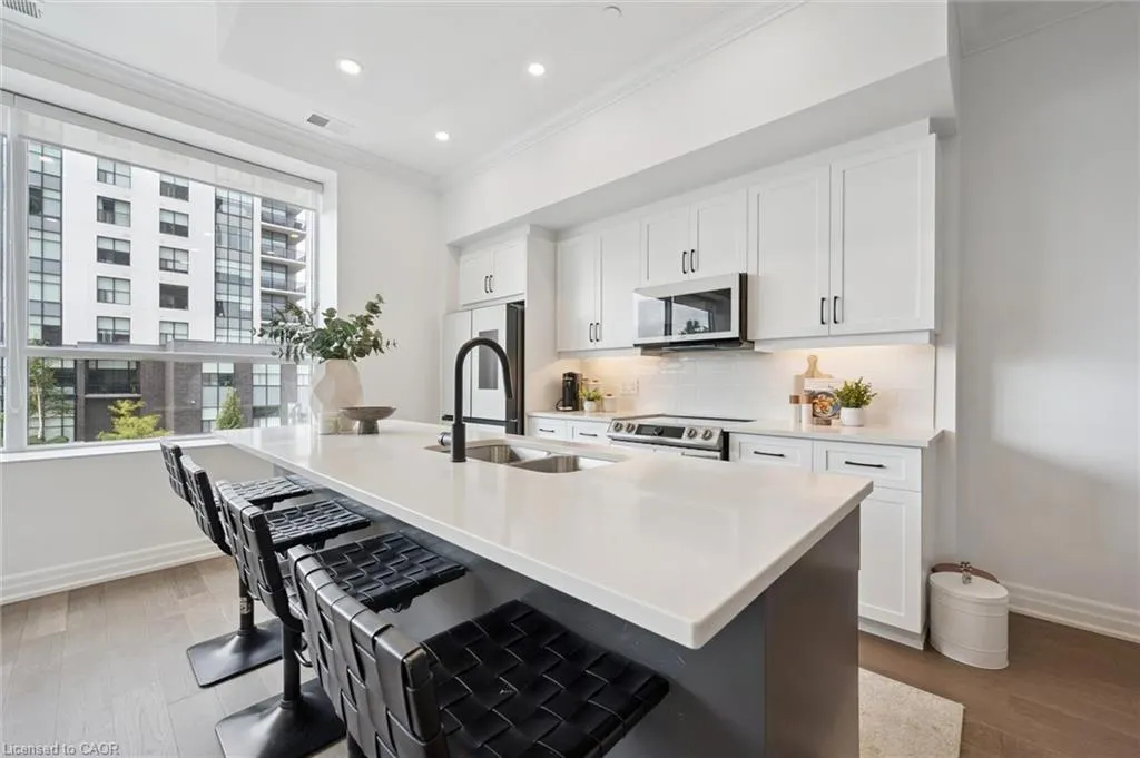 1880 Gordon Street, #204