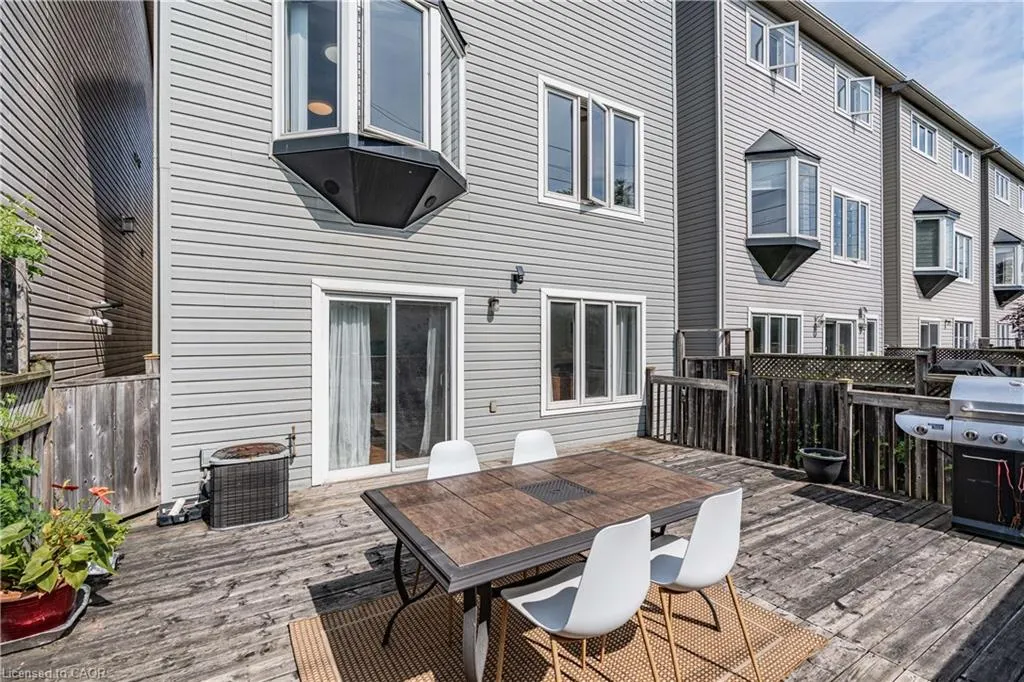 5090 Fairview Street, #20