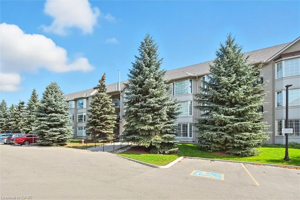 990 Golf Links Road, #204