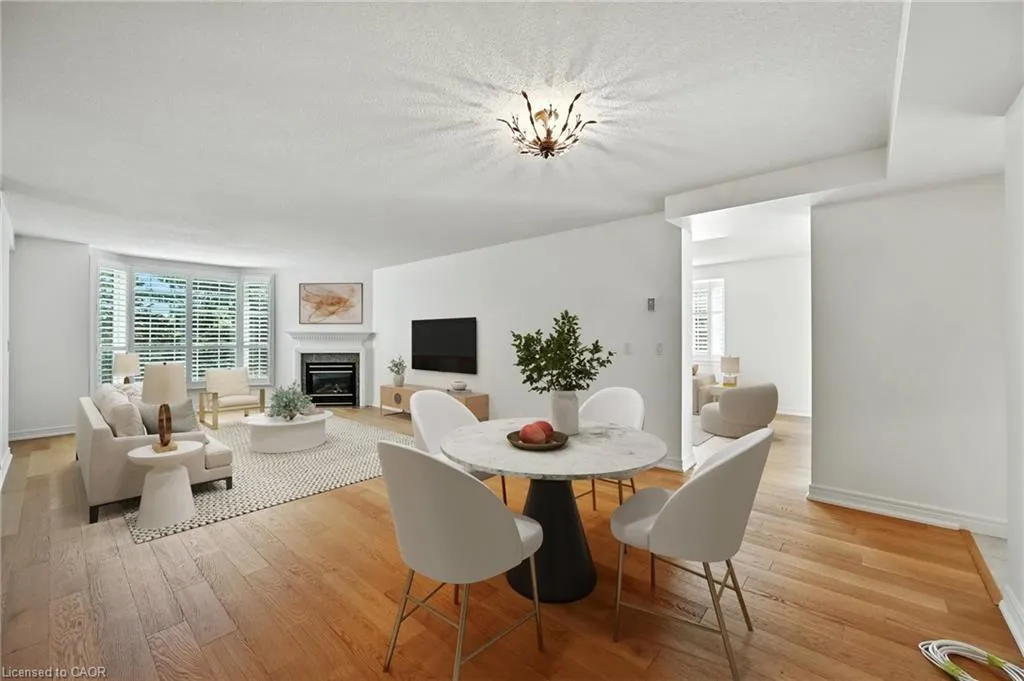 990 Golf Links Road, #204