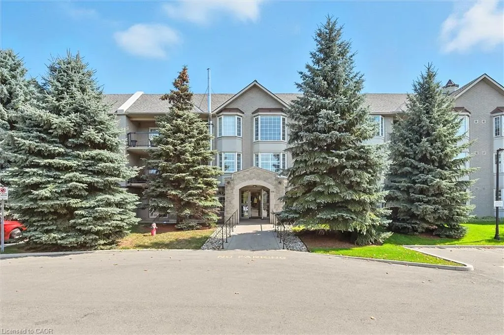 990 Golf Links Road, #204
