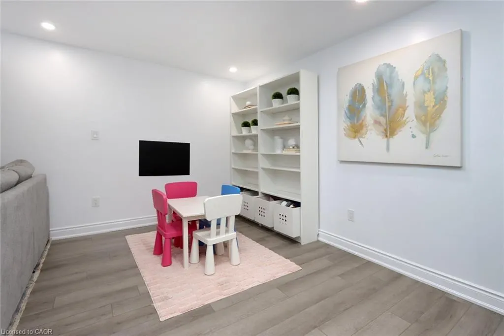1771 Upper Wentworth Street, #25