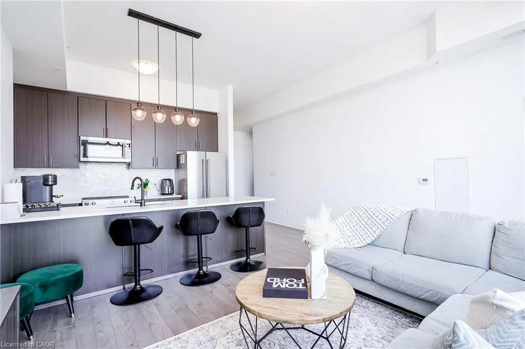 150 Oak Park Boulevard, #513