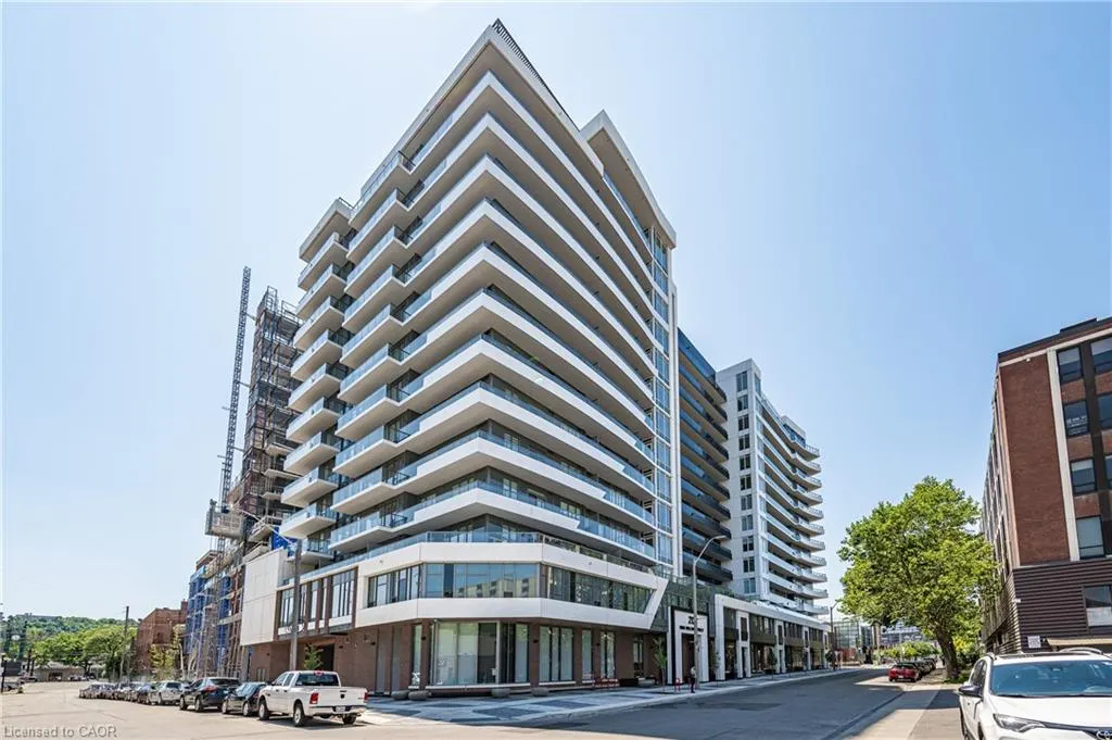 212 King William Street E, #415