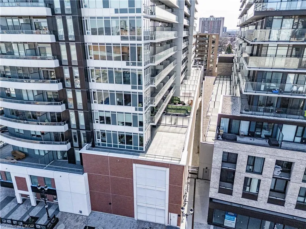 212 King William Street E, #415