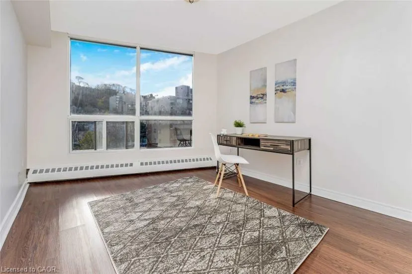 150 Charlton Avenue E, #1208