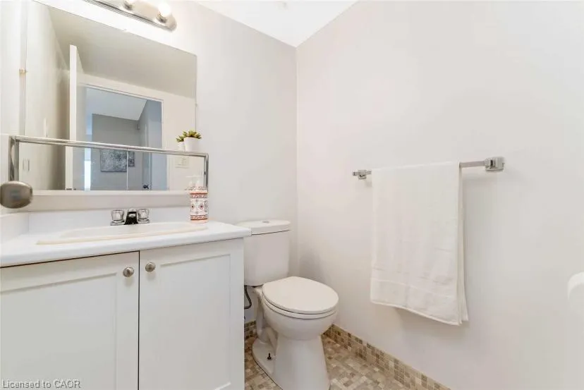 150 Charlton Avenue E, #1208