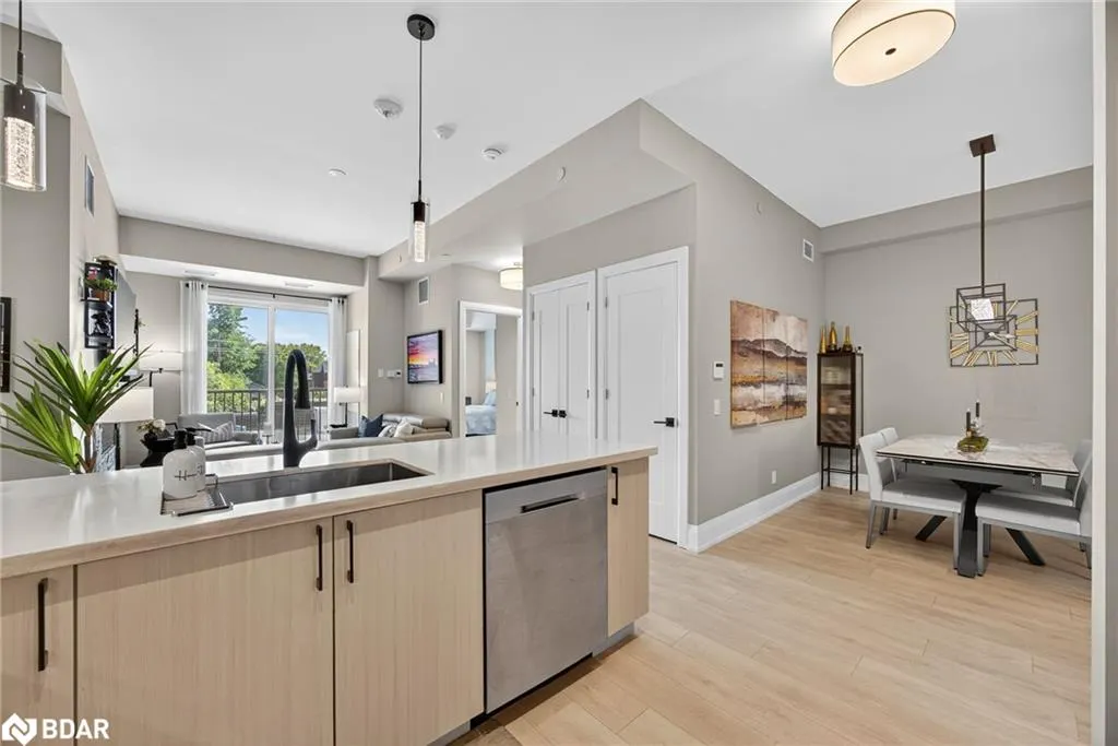 1 Hume Street, #308