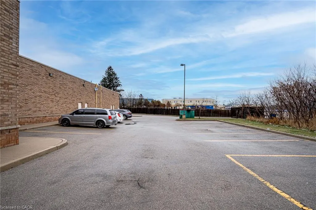 1172 Wilson Street W, #3