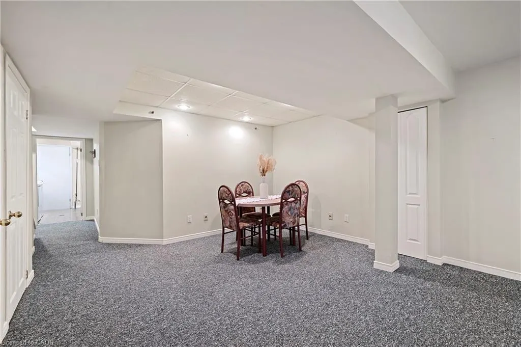 1809 Upper Wentworth Street, #14