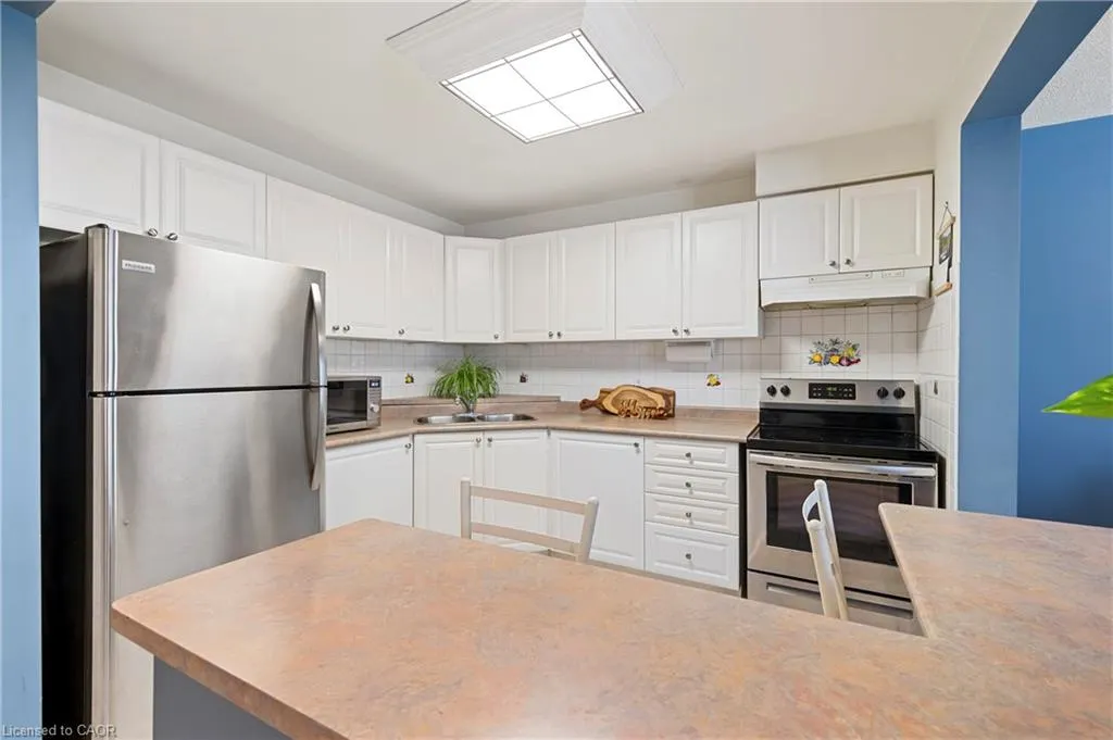 1809 Upper Wentworth Street, #14