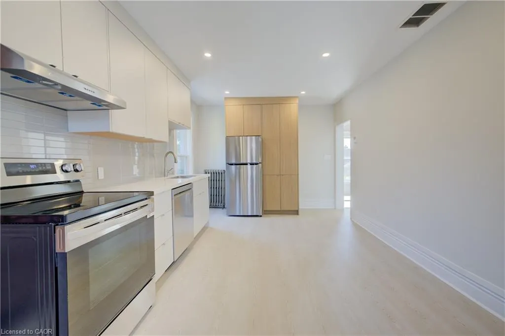 232 Park Street N, #Apt #2