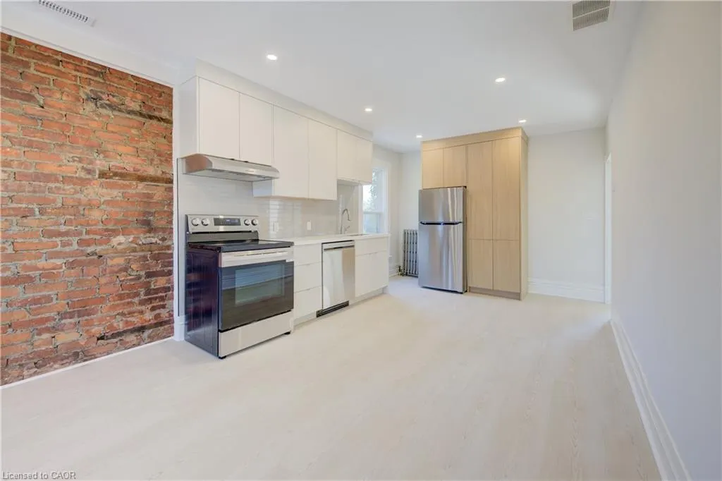 232 Park Street N, #Apt #2