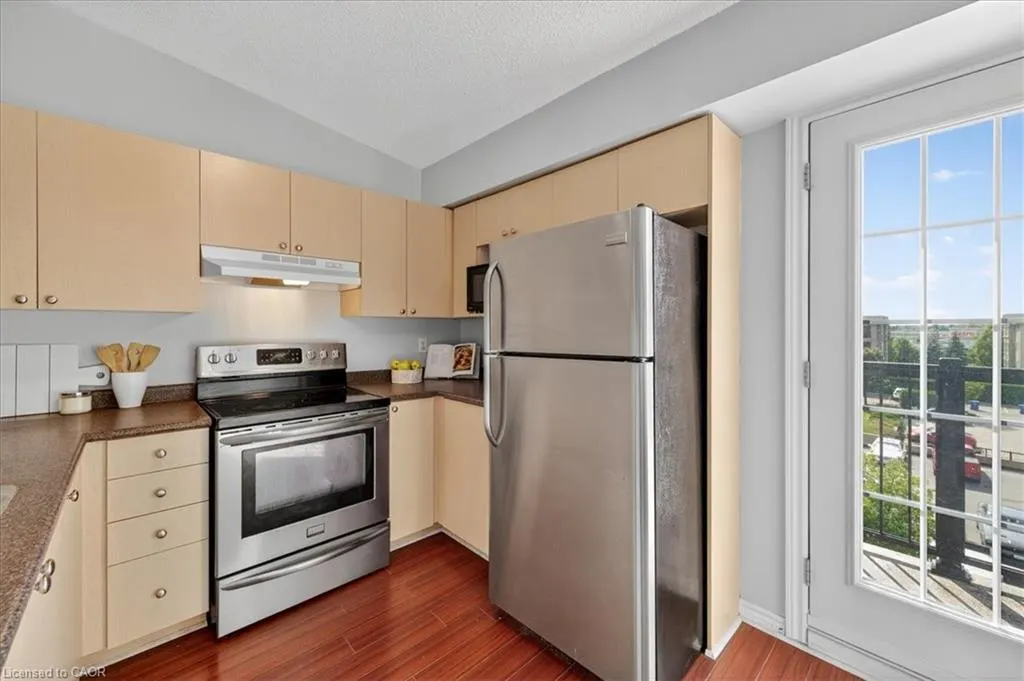 2055 Appleby Line, #402