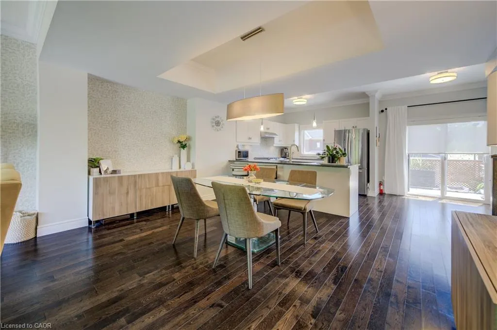 44 Flamboro Street, #7