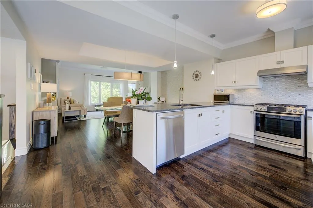 44 Flamboro Street, #7