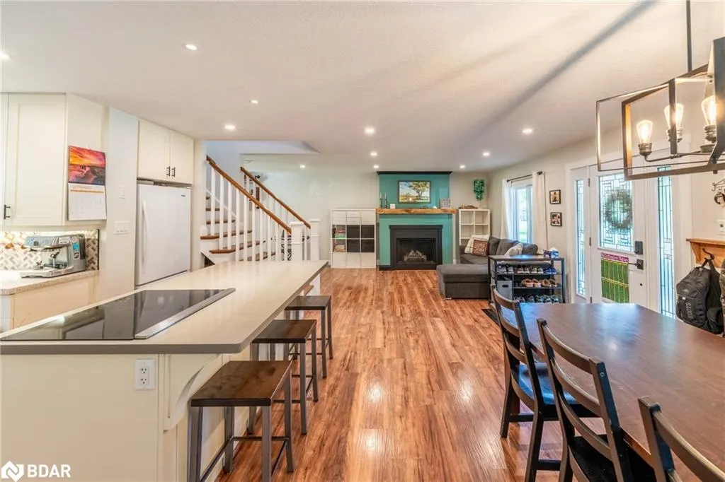 6 Goldie Avenue