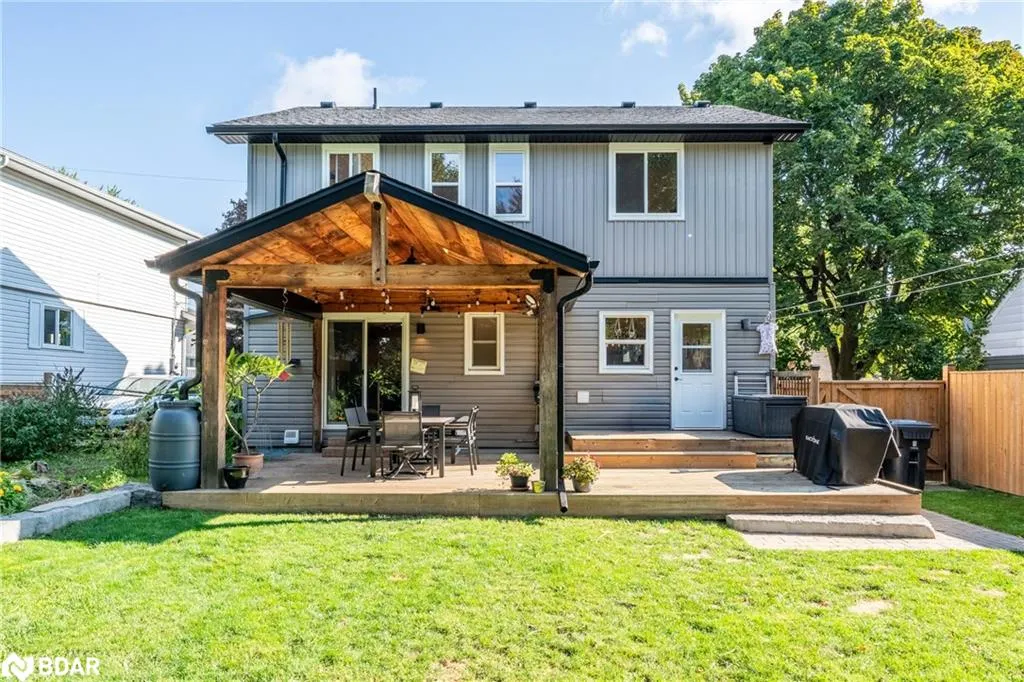 6 Goldie Avenue