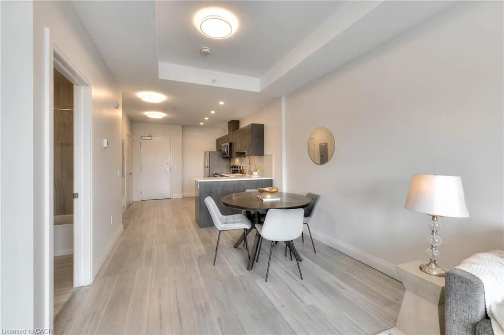 5 Wake Robin Drive, #318