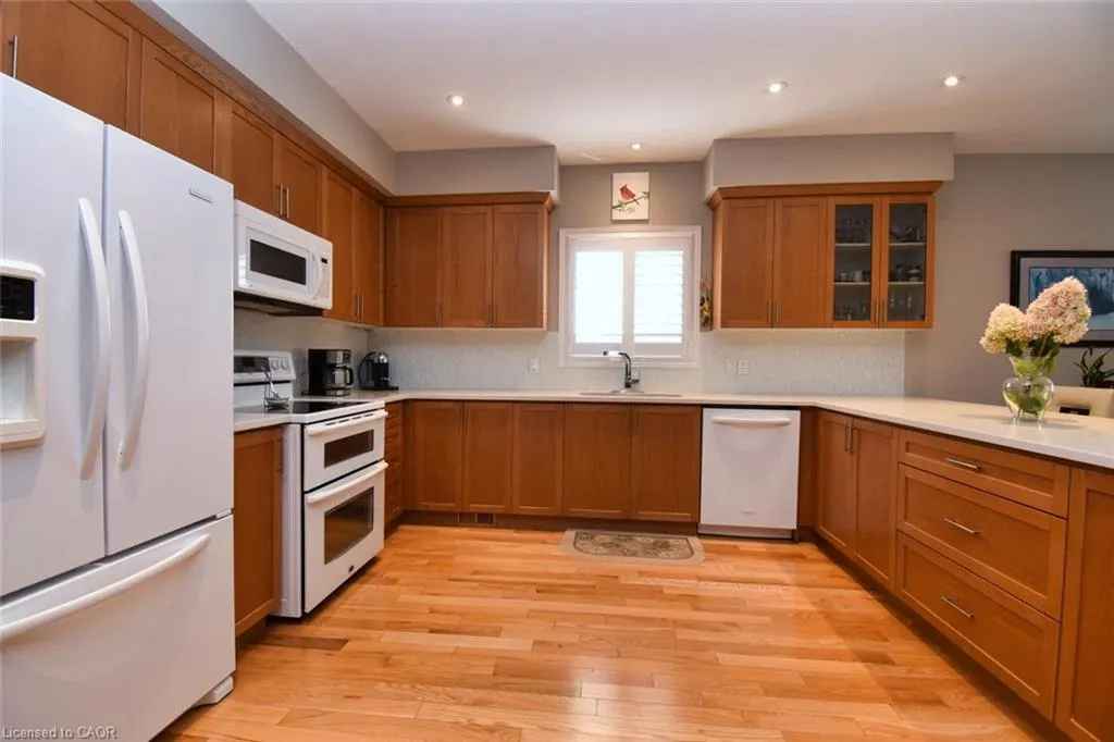 288 Main Street E, #4