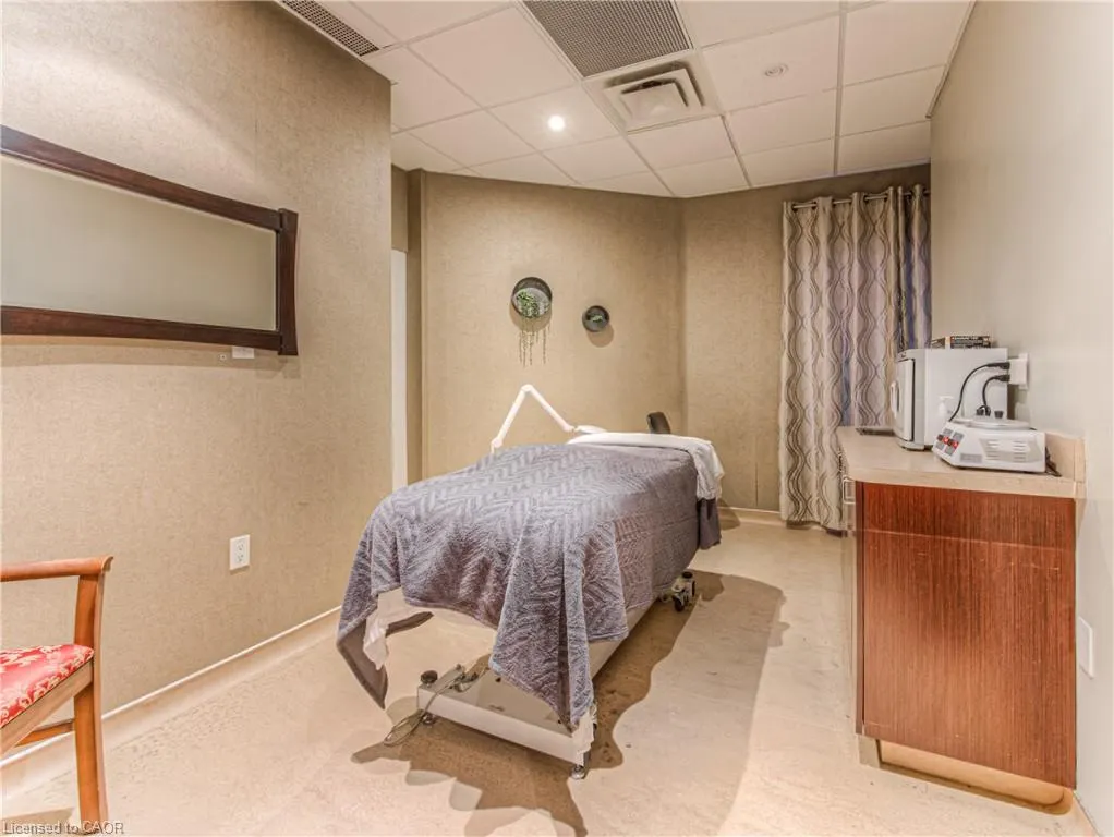 370 University Avenue E, #105