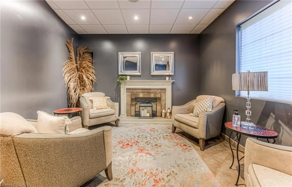 370 University Avenue E, #105